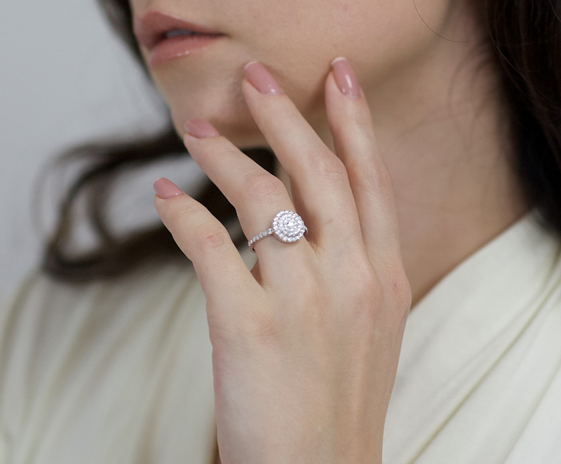 Fashion Diamond Rings 18K White Gold Round Diamond Jewelry